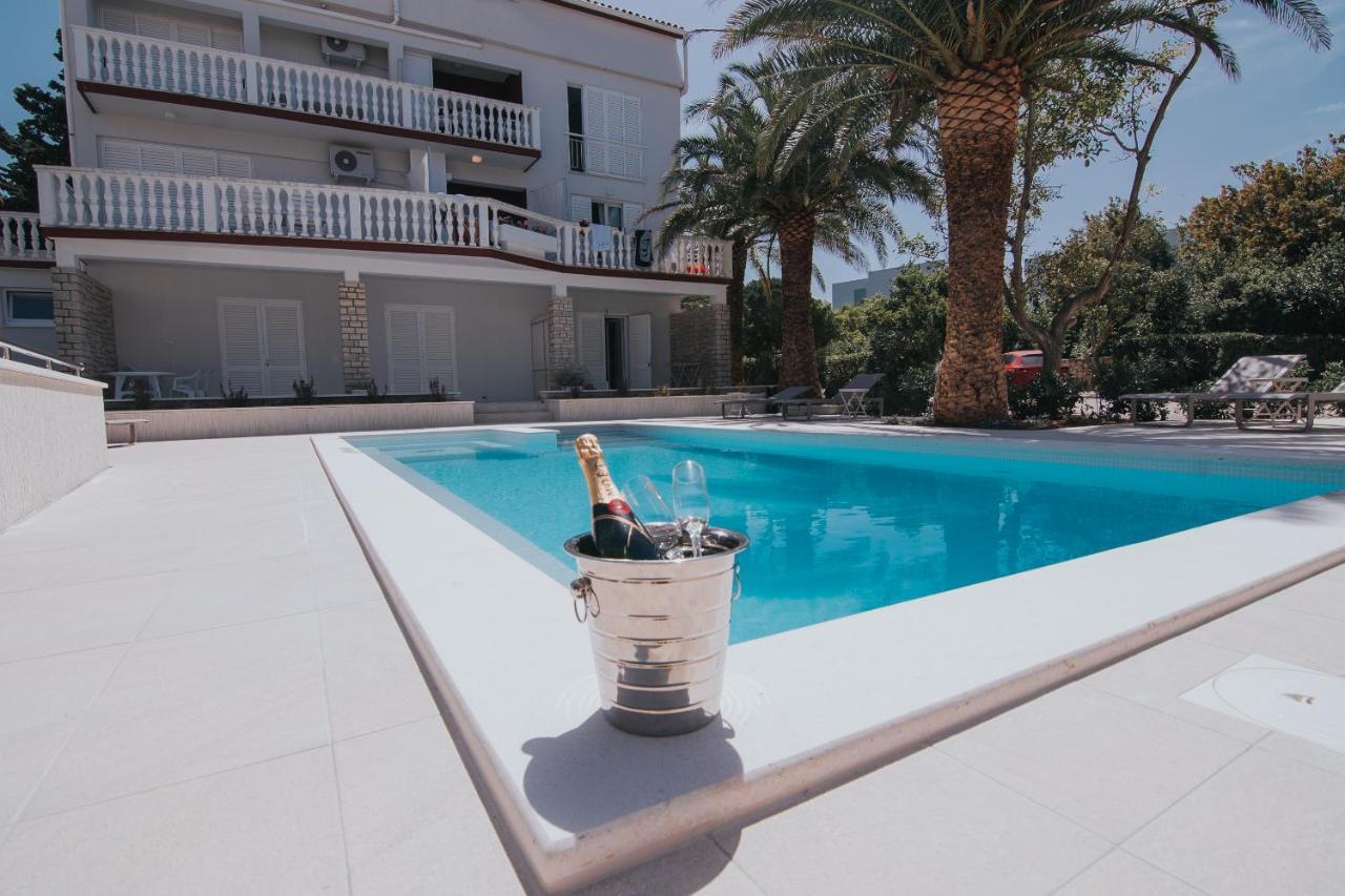 Seagull Pool Apartments & Studios Novalja Buitenkant foto
