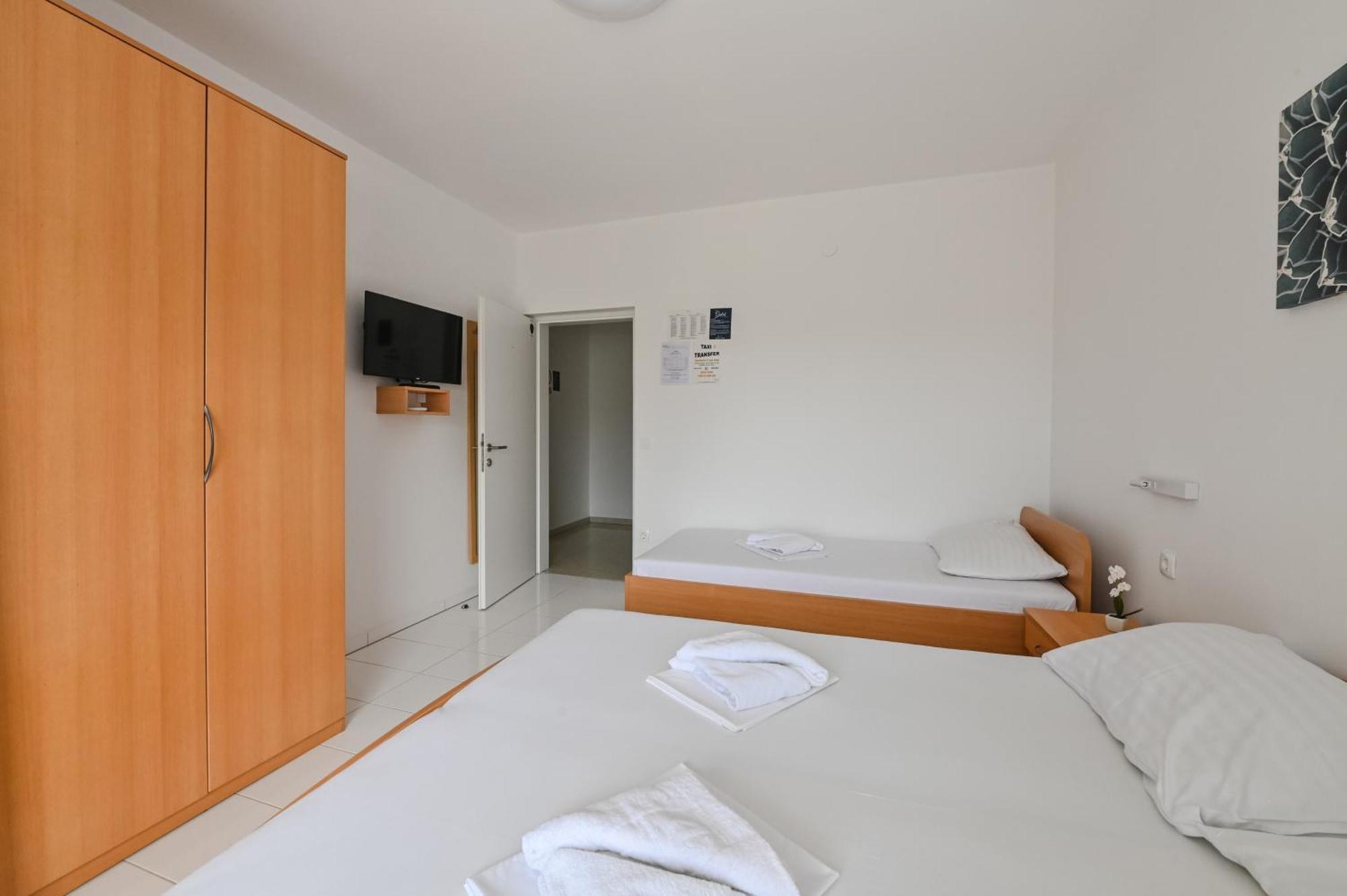 Seagull Pool Apartments & Studios Novalja Kamer foto
